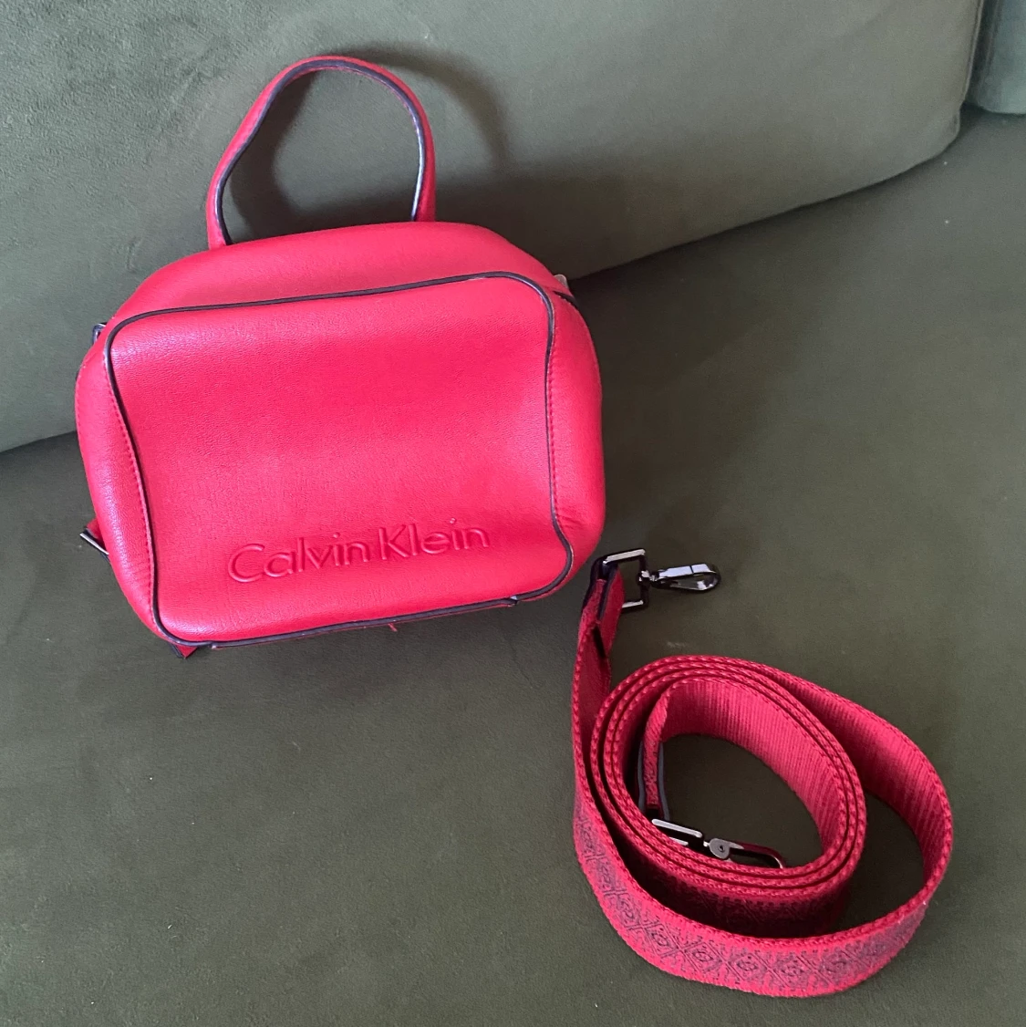 Calvin Klein väska i skinn  - 90