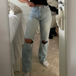 Jeans - Från Gina Tricot, Storlek 32, Frakt tillkommer 