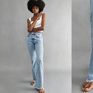 Gina Jeans - Flare jeans från gina tricot. Storlek 32, knappt andvända då jag växt ut dom . Köparen står för frakten, vill du ha mer bilder skriv. 