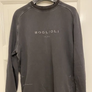 Boglioli tröja  - Jätte fint skick  Använd fåtal gånger 