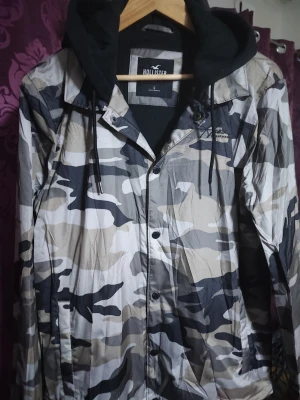 Övergångsjacka - En praktisk jacka som passar perfekt till våren och hösten.