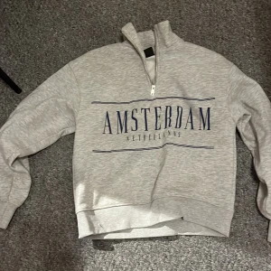 Tröja  - Fin tröja med dragkedja ❤️