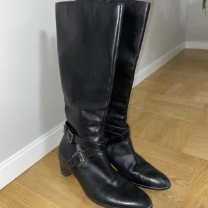 Läderstövlar gratis frakt - Nya stövlar i äkta läder 