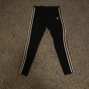 Adidas tights  - Storlek x small