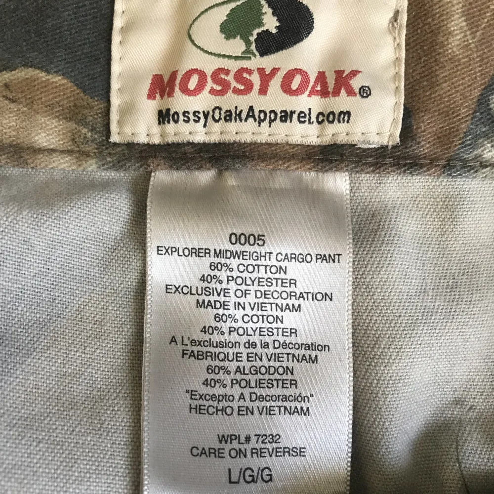 Baggy camo pants from MossyOak Condition 10/10 Size L-XL I recommend it to 185-195 cm tall people. . Jeans & Byxor.