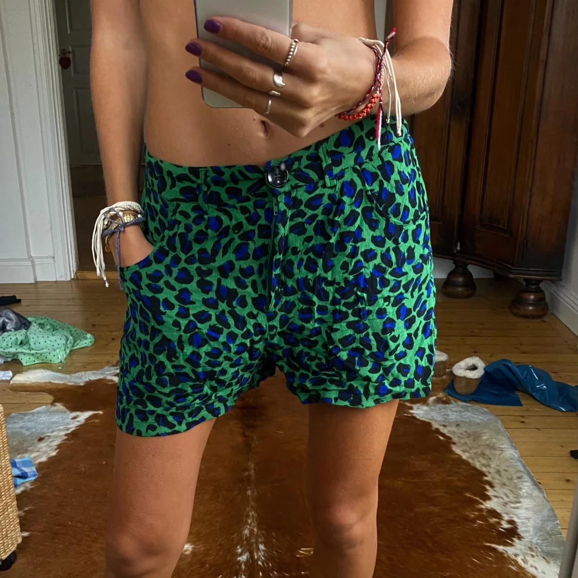Gröna leopardshorts