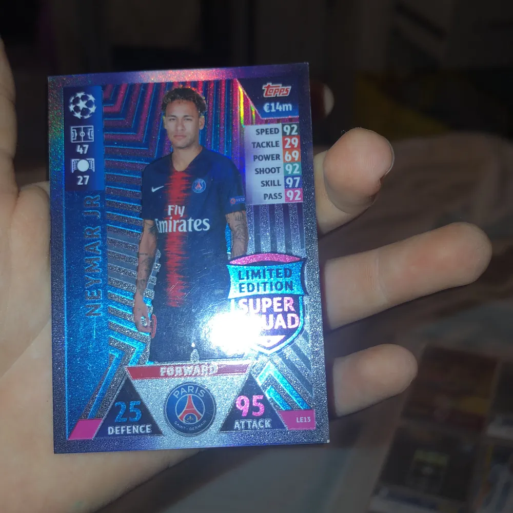 Säljer min neymar jr Limeted edition 2018-2019 PSG anledning:😏😏😏😏. Övrigt.