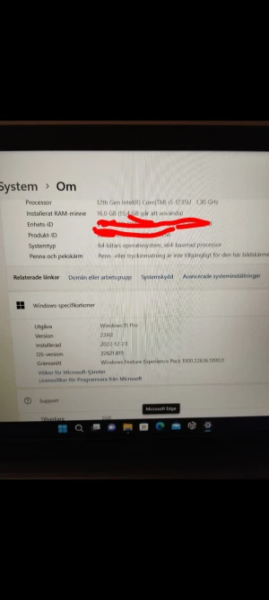 Dell  - Datorns egenskaper finns på en av bilderna. Använd ett par gånger.