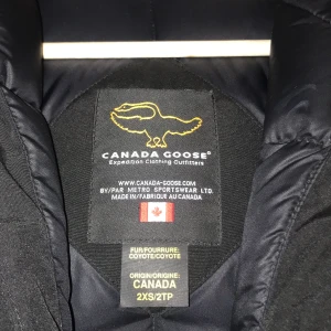 Canada Goose i nyskick!  - Svart Canada G Expedition, använd 1 vinter. Nyskick 