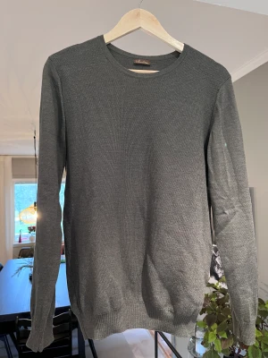Tröja Stenströms  - Tröja i slimfit från Stenströms i 100% merinoull. Använd endast 2 gånger. 