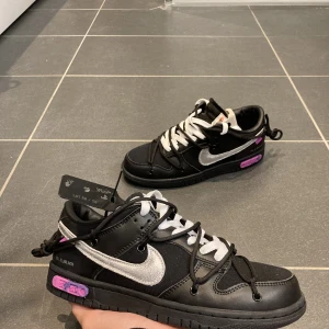 Nike dunk offwhite lot 50 - Storlek 40 Endast prövade  Offwhite tagen sitter på 