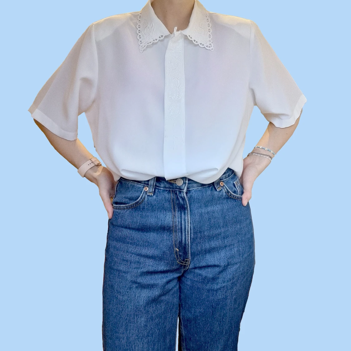 Oversized blus med axelvaddar