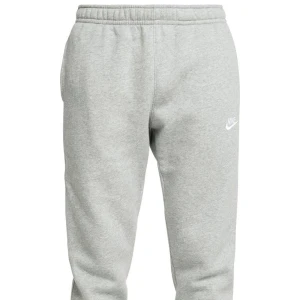 Nike mjukis - Ett par gråa nike mjukisar, köpta för 500kr. De är i nytt skick, bara att höra av sig vid frågor💞