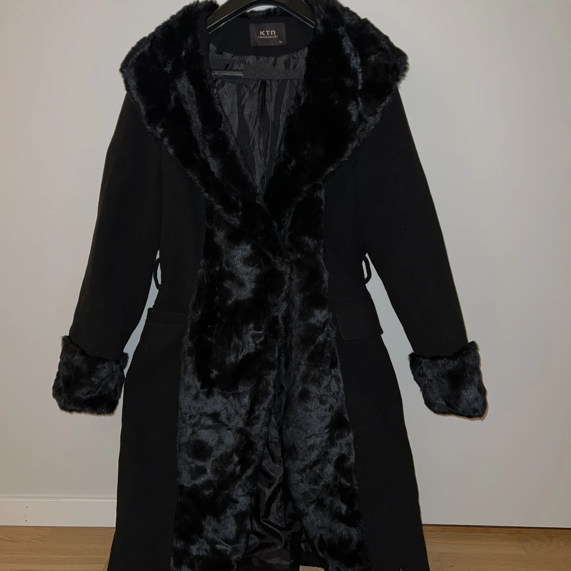 Svart kappa - 90