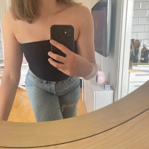 Linne / topp - Svart topp 