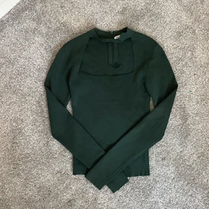 tröja - säljer min tröja från zara för har inte fått den till användning. Nypris runt 400kr tror jag säljer den för 150kr💗