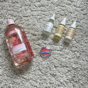 Hudvård/smink - Säker olika grejer, skriv privat för pris, ordinary använd en gång, micellar vattnet använt fåtal gånger. allt för 100kr 💗
