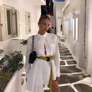 Klänning - Otroligt snygg skjort klänning! Den är helt ny och oanvänd då ja inte hittat nåt tillfälle att använda den (lånad bild)