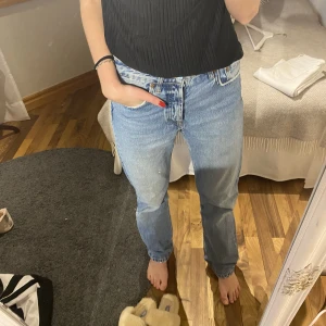 Jeans - Svin snygga lågmidjade byxor från Zara! Helt slutsålda.