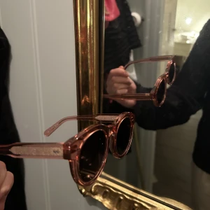 Chimiglssögon - Säljer dessa asballa solglasögon. Som nya, endast använda två gånger. Modell 03 och fodral tillkommer. 😎 nypris ca 1200