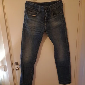 G-star Jeans  - Riktigt sköna G-star Raw jeans med strech, knappt använda, stl 29/34