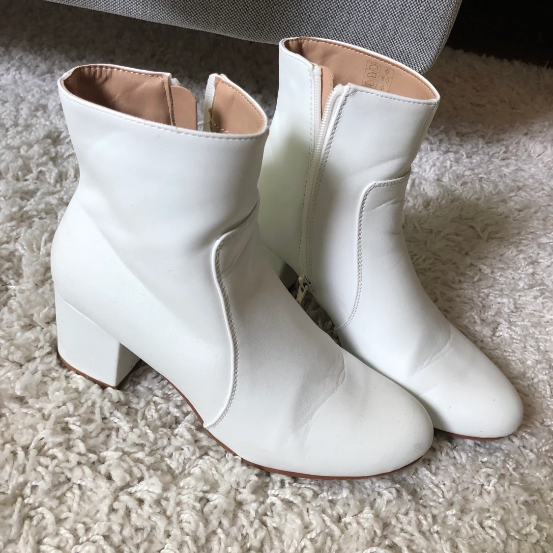 Vita boots/stövletter