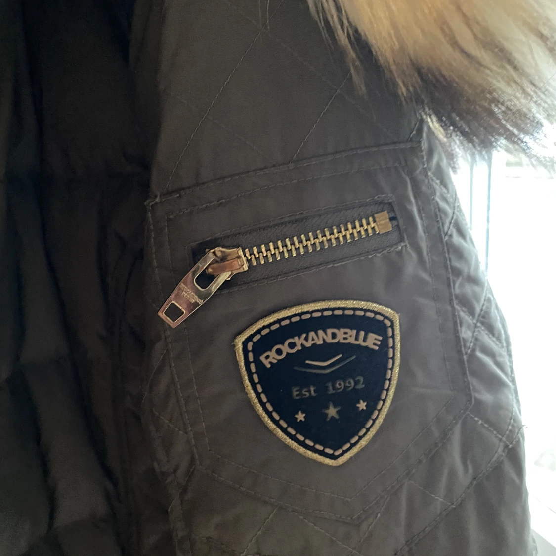 Rock and blue jacka  - 91