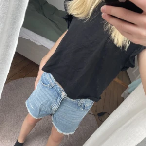 Jeansshorts - Fint skick inga defekter eller hål