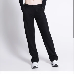 Lager 157 kostymbyxor - Säljer mina helt nya kostymbyxor från lager 157 då dem är lite för stora och jag har tappt kvittot. Nypris 200 