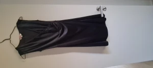 Klänning - Grön/svart klänning i sammet från Indiska, aldrig använd. 