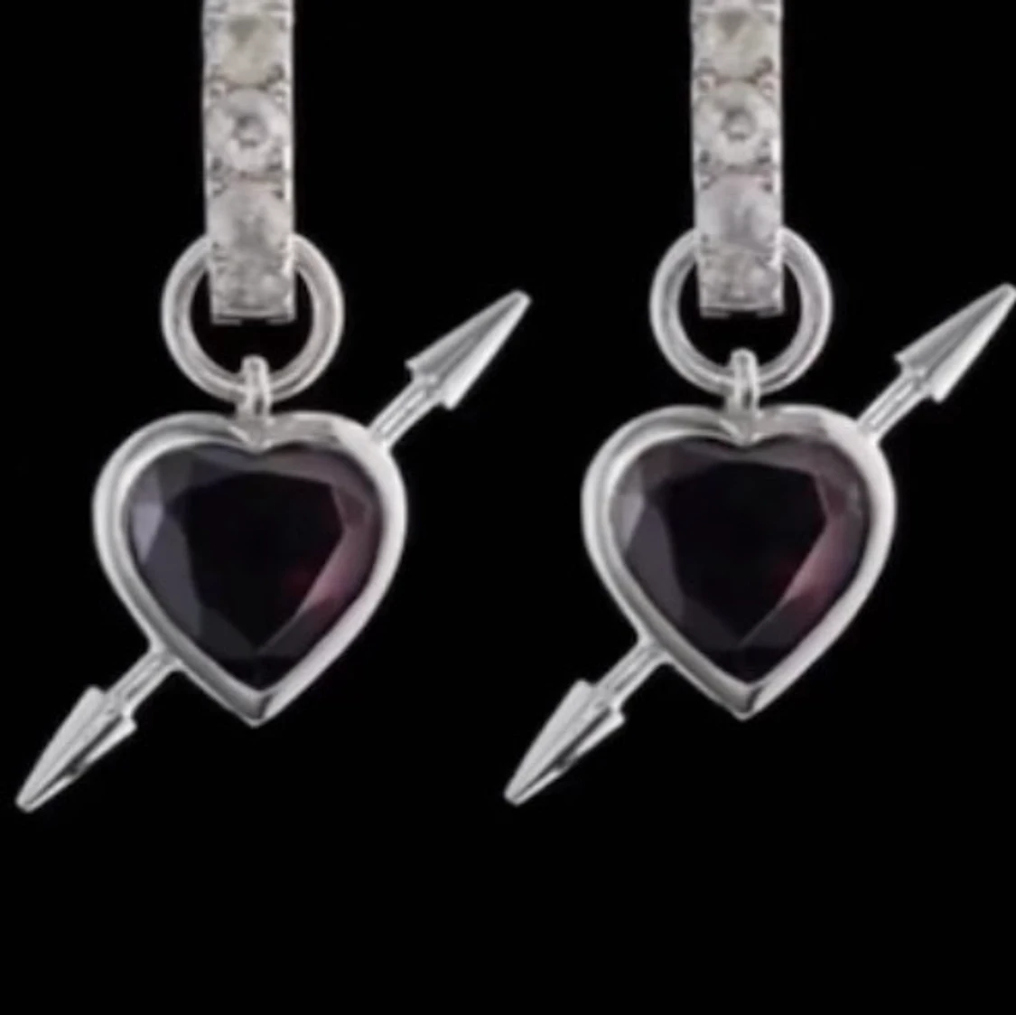 Maria Nilsdotter rebel love earing 💘 - 91