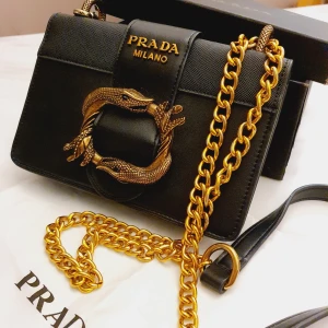 Väska - Väskan är inte äkta