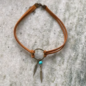 Choker - Superfin choker som aldrig är använd. Möts upp i Stockholm eller skickar mot fraktkostnad <3