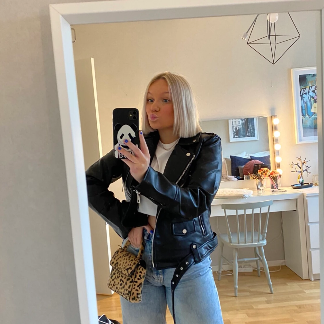 Svart skinnjacka - 91