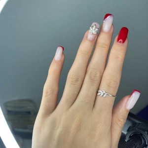 Gör gelé naglar  - Gelé naglar endast för 150kr just nu dm i Instagram: sk.nails_1 