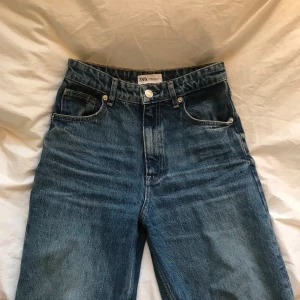 Baggy jeans - Baggy jeans från zara😍skitsnygg färg och sitter som en smäck