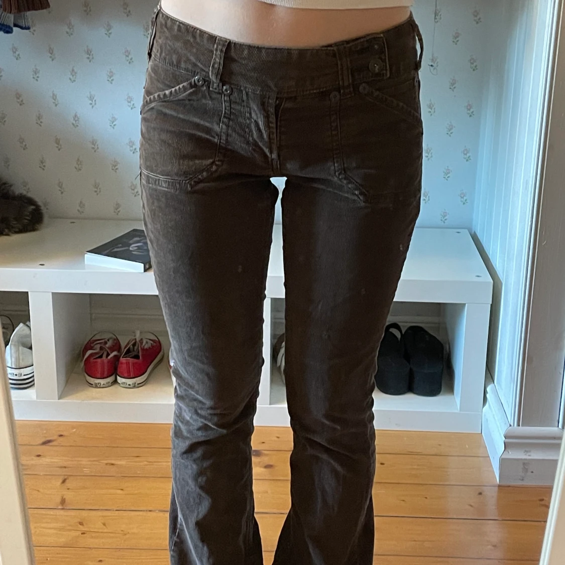 Lågmidjade bruna byxor! - 90