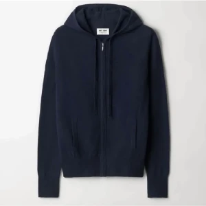 SOFT GOAT - En super fin soft goat zip hoodie , inte nopprig väldigt bra skick , kontakta för frågor eller egna bilder ! Storlek L men passar mig som brukar ha S/ M💗 TRYCK INTE PÅ KÖP DIREKT 💗