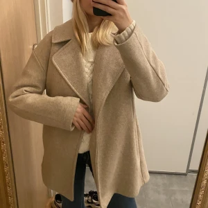 Kappa  - Storlek s från zara. 