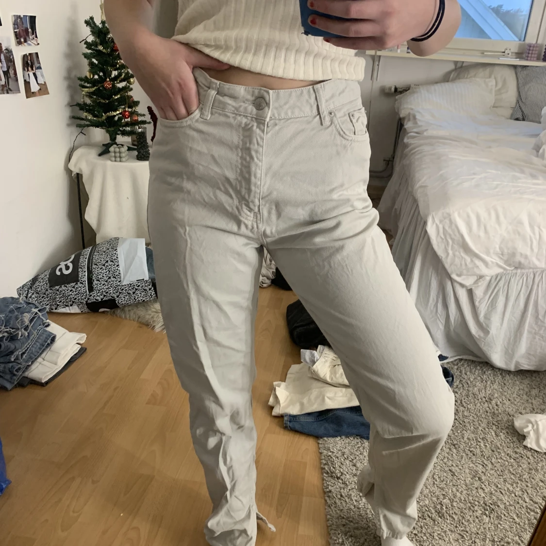 Vita/gråa jeans med slits - 90