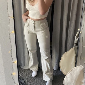 Cargo jeans💕 - As snygga cargo liknande jeans från H&M💕