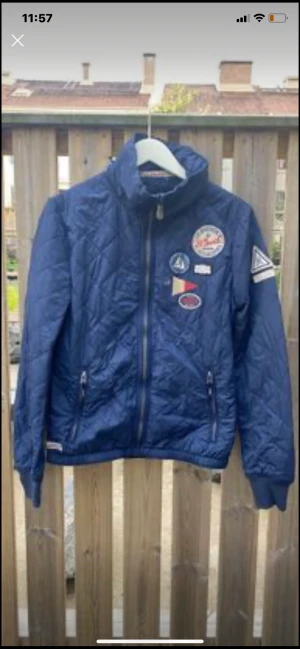 St Barth jacka  - Tunnare skön jacka med detaljer St Barth  stl. S