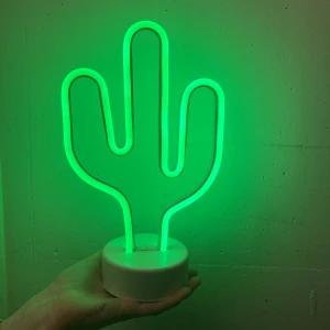 Mysbelysning  - En otroligt mysig lampa! Ger mysig stämning till rummet. Går på batterier! (Pris kan diskuteras!)