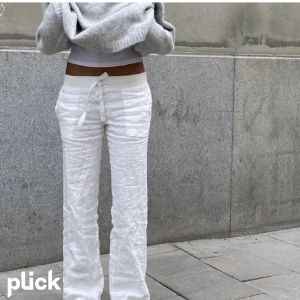 Linnebyxor alobha label lova Widerberg  - !INTE MIN BILD!!! Jag säljer dessa super fina linnebyxor som jag aldrig har använt, endast testat. Jag köpte de för 699kr och säljer de för 450kr! De är i storlek Xs❤️