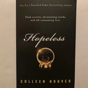 Hopeless by Colleen Hoover - Hopeless av Colleen Hoover på engelska, paperback, oläst och alldeles ny, prislappen finns kvar. Säljer denna bok då jag troligen inte kommer läsa den. Skriv om du undrar över något :) 