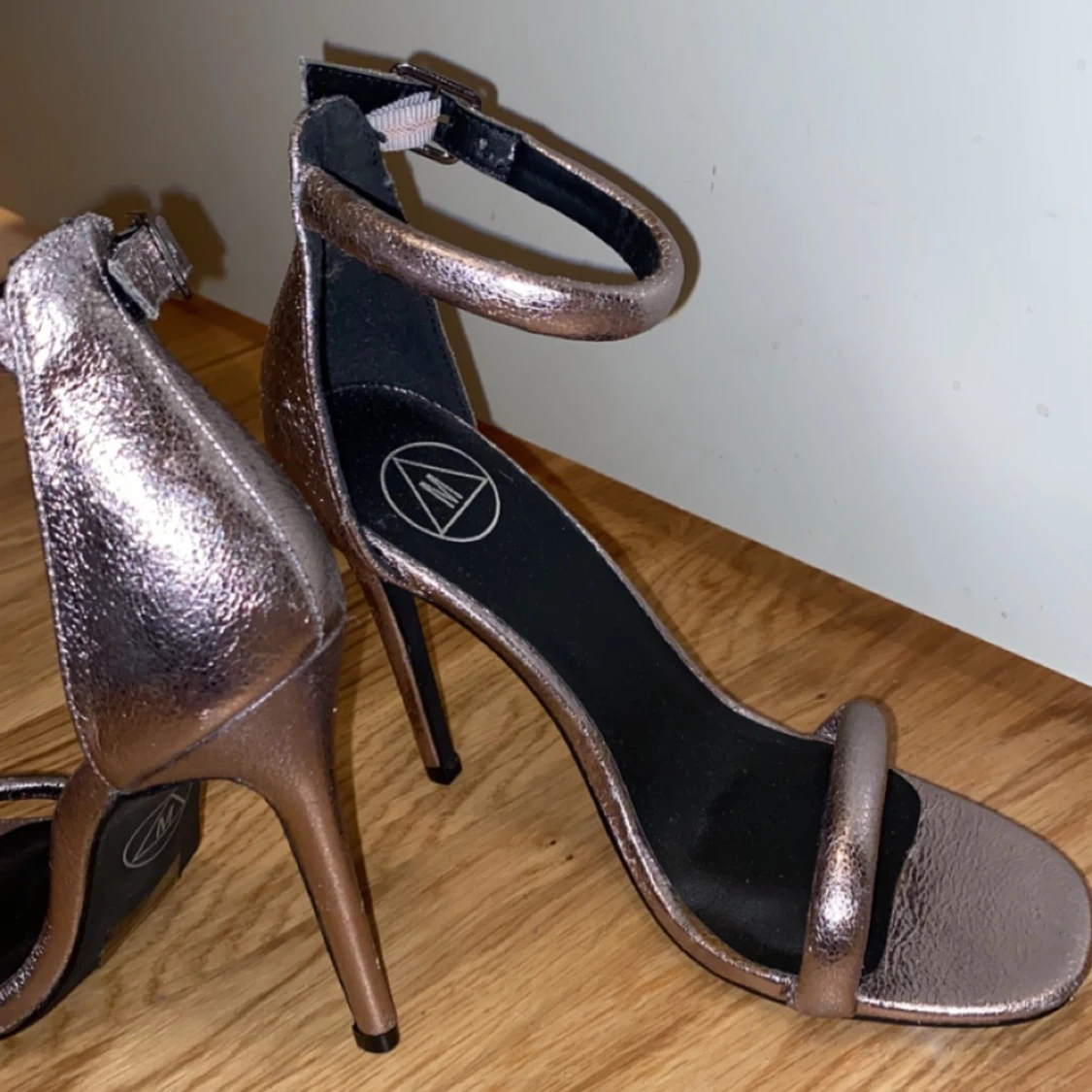 Klackar i metalic - 90