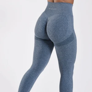 Tränings tights (scrunch) - Ett par jättesnygga tränings tights med bra material som formar midjan och röven skit snyggt. Säljer då jag har många av dem! Tightsen är precis som nya då det används 4 gånger.  Storlek: S Märke: One More Rep Pris: 250kr Nypris: 700kr