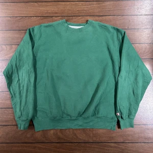Vintage Champion Sweatshirt - Snygg vintage sweatshirt i storlek L! Bara att skriva om du undrar över något🙏