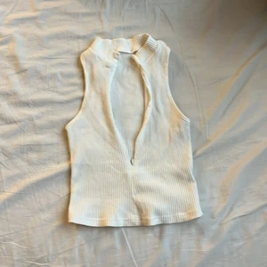 Vitt linne - Detta vita linne är väldigt fint men känner att jag kommer inte använda denna 