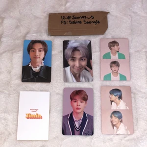 BTS pc - Hej!! Säljer några pc dubbletter som jag har😊  Kan även byta mot Jungkook Pris kan diskuteras!! Fraktas (tillkommer 13kr) eller möts upp i Stockholm (Gullmarsplan)   130kr | 115kr | 115kr | 50kr | 115kr | 120kr  ❌✅✅ ✅❌❌